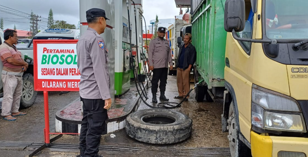 Antisipasi Gangguan Kamtibmas Personil Polsek  Doloksanggul Melaksanakan Patroli ke Objek Vital.