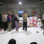 Kapolres Humbahas Salurkan Bantuan Sembako dari Kapolda Jambi kepada Warga Terdampak Bencana