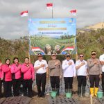 Menuju Swasembada Pangan, Polres Humbahas Laksanakan Penanaman Bawang Putih Serentak.