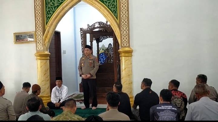 Perkuat Kedekatan Polri dan Masyarakat, Kapolres Humbahas Gelar Subuh Keliling di Masjid Al-Muhajirin