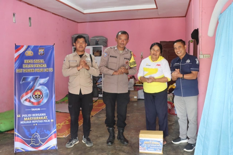 Tak Sekadar Menyampaikan Informasi, Humas Polres Humbahas Hadir Berbagi dengan Masyarakat