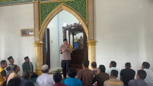 Jumat Keliling, Kapolres Humbahas Ajak Masyarakat Jaga Kamtibmas dan Bijak Bermedia Sosial